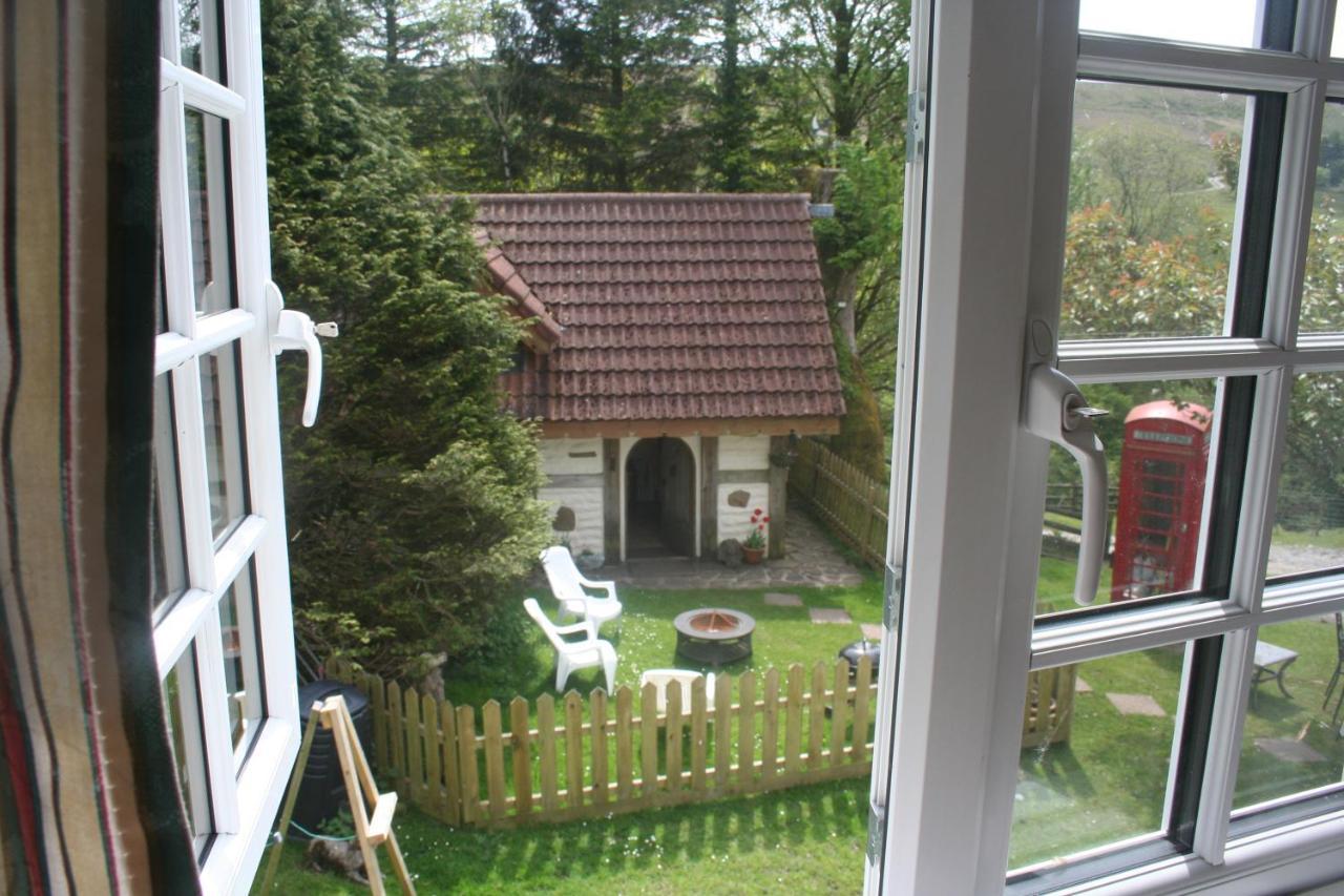 Coynant Farm Guesthouse - Farm Park Stay Swansea Exterior photo